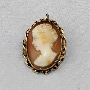 Vintage cameo 12k brooch